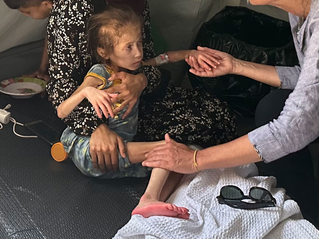 La hambruna asola a la población de Gaza mientras Israel continúa impidiendo la entrada a gran escala de ayuda humanitaria.